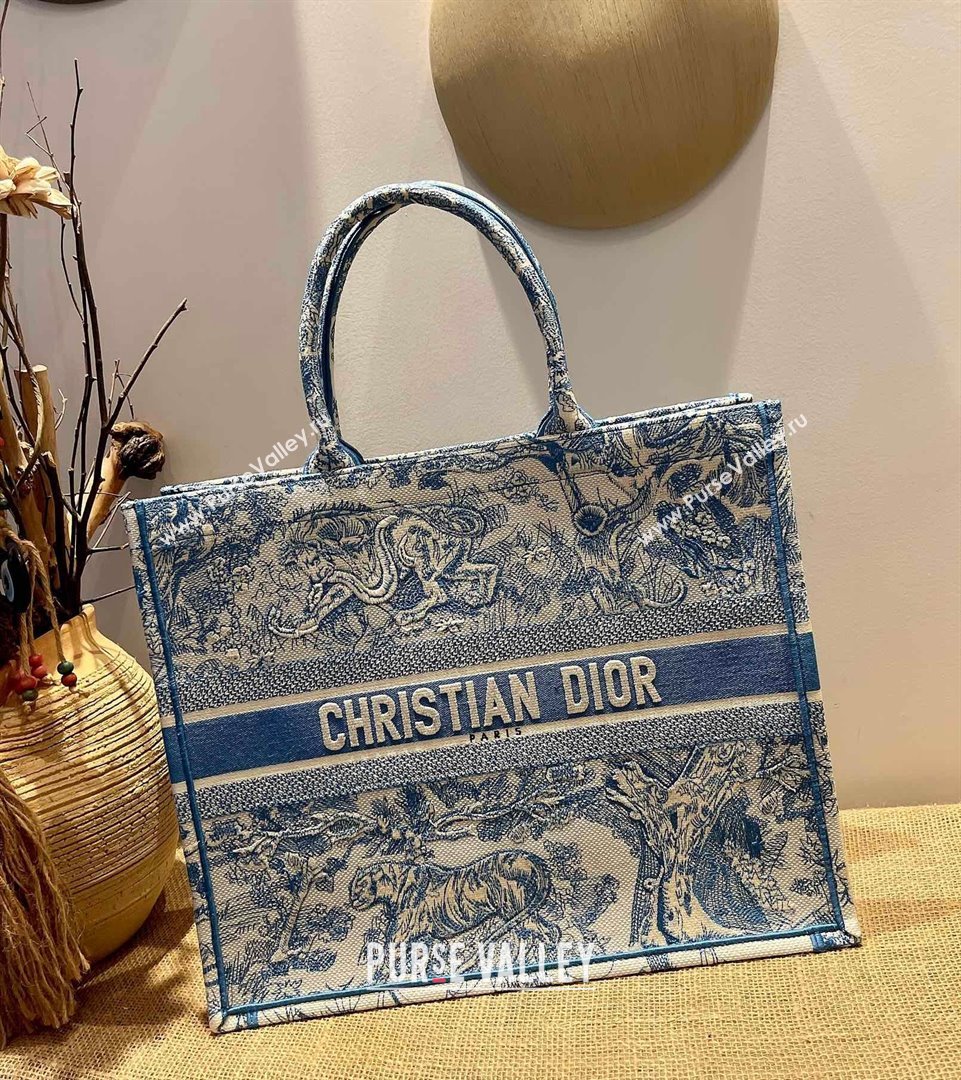 Dior Large Book Tote Bag in Blue Toile de Jouy Embroidery 2021 120148 (XXG-21120148)