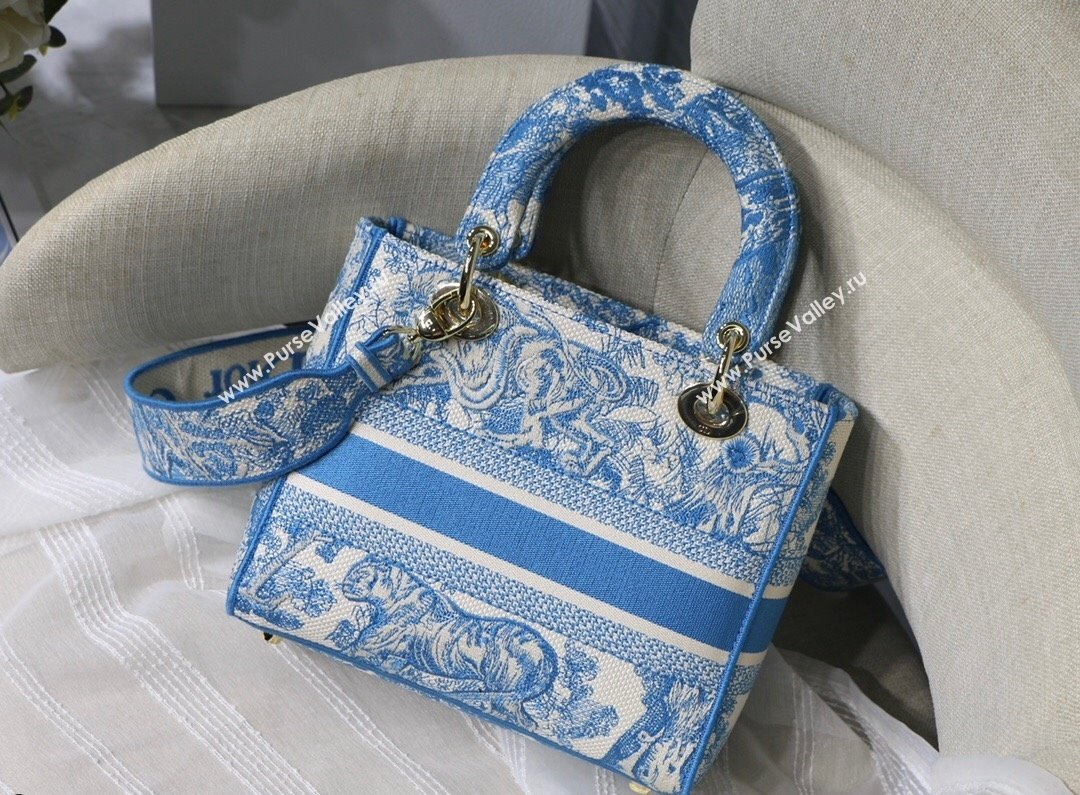 Dior Medium Lady Dior Bag in Cornflower Blue Toile de Jouy Embroidery 2021 (XXG-21120152)
