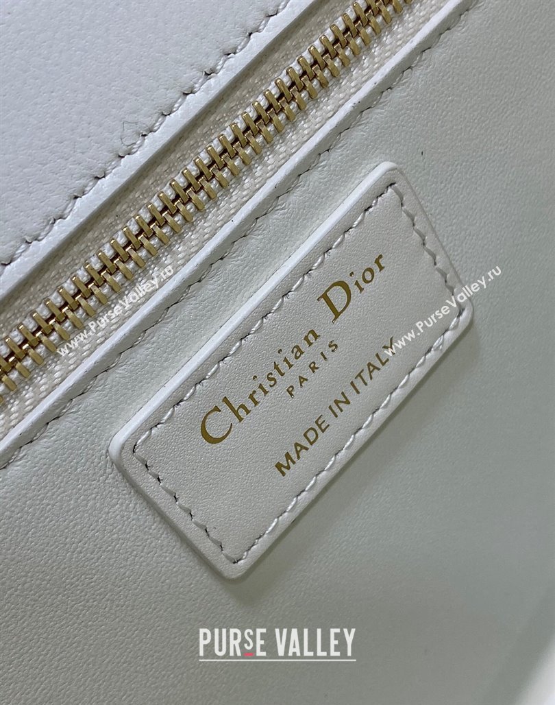 Dior 30 Montaigne Bag in Box Calfskin White 2023 DR111502 (BF-231115024)