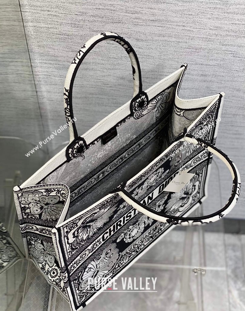 Dior Large Book Tote Bag in Black and White Butterfly Bandana Embroidery 2023 (XXG-231115035)