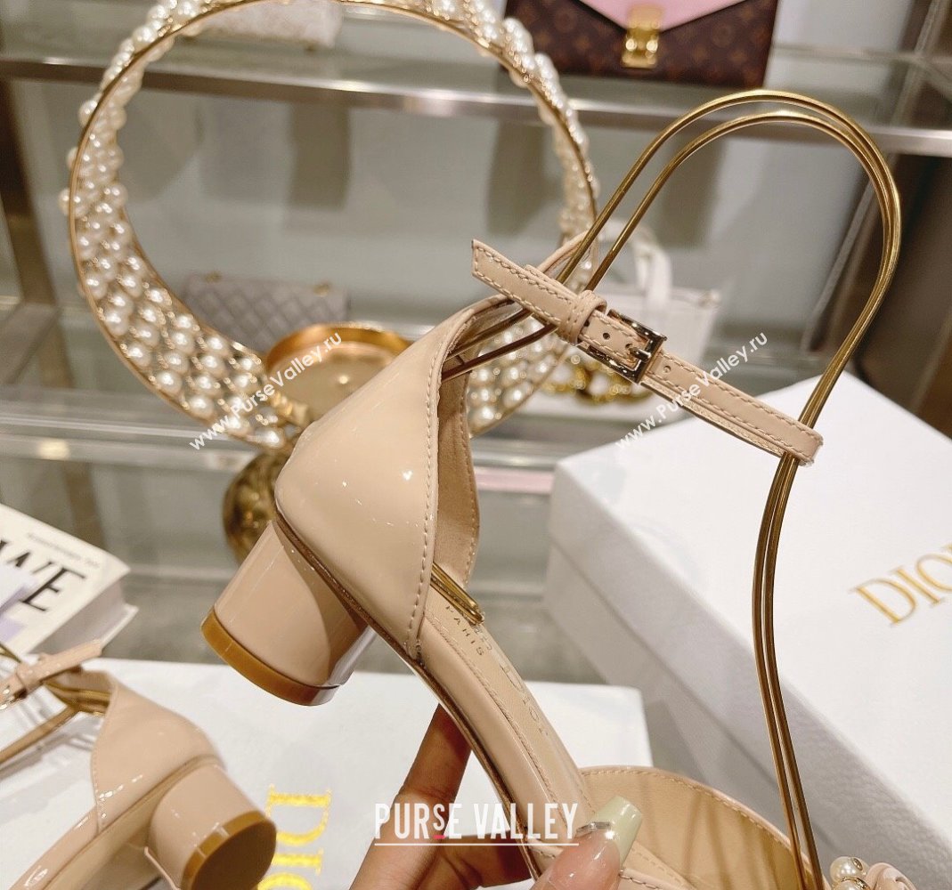 Dior Rose Pumps 3.5cm in Nude Patent Calfskin and White Resin Pearls 2024 (MD-240106045)