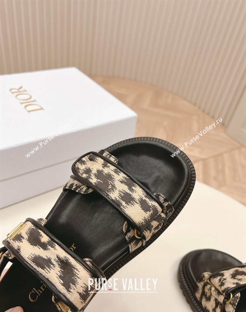 Dior Dioract Flat Strap Sandal in Printed Canvas Beige/Black 2024 (MD-240226058)