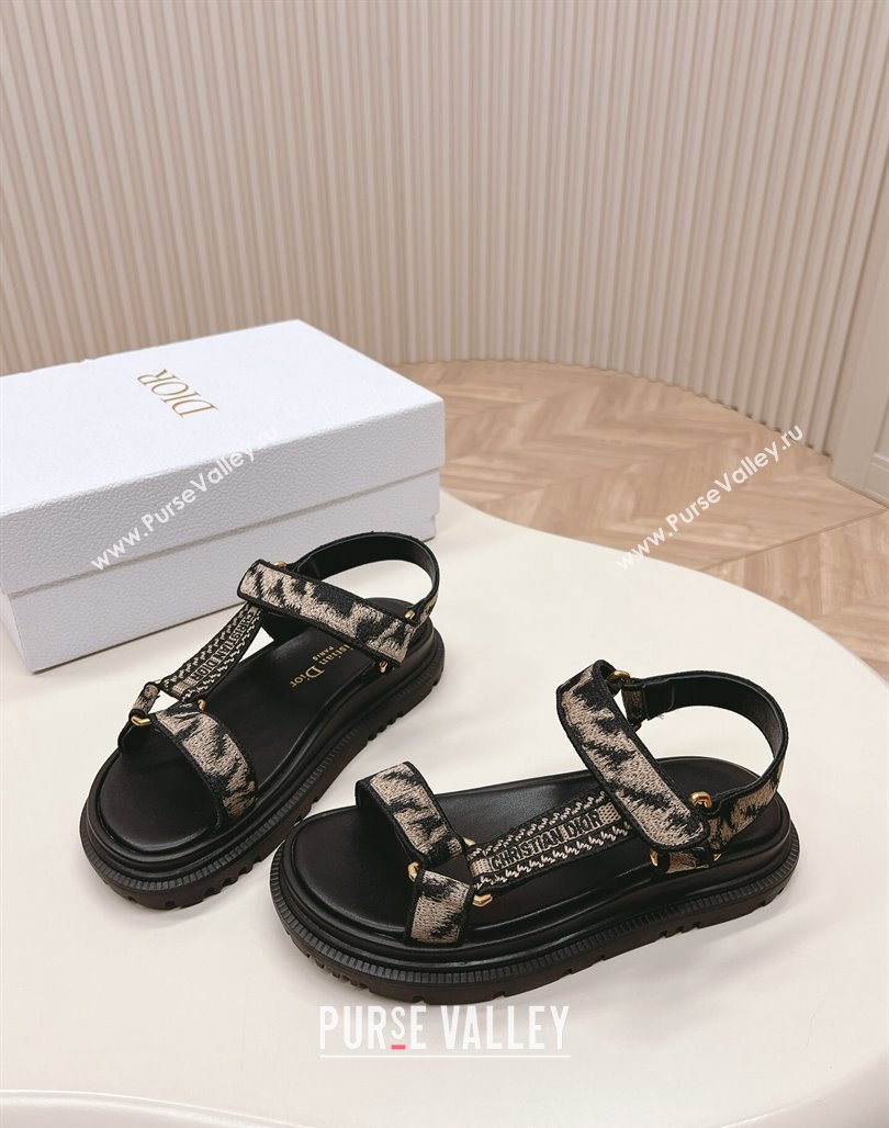 Dior D-Wave Sandal in Beige and Black Embroidered Cotton 02 2024 0226 (MD-240226067)