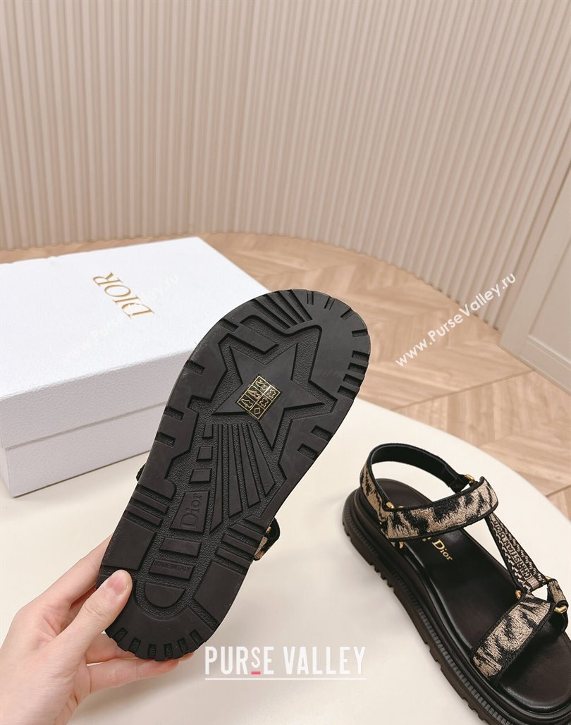 Dior D-Wave Sandal in Beige and Black Embroidered Cotton 02 2024 0226 (MD-240226067)