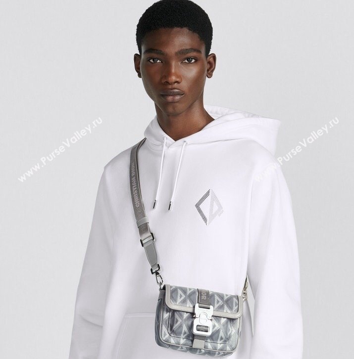 Dior Mens Mini Hit the Road Bag in CD Diamond Canvas Black 2024 (BF-240415068)