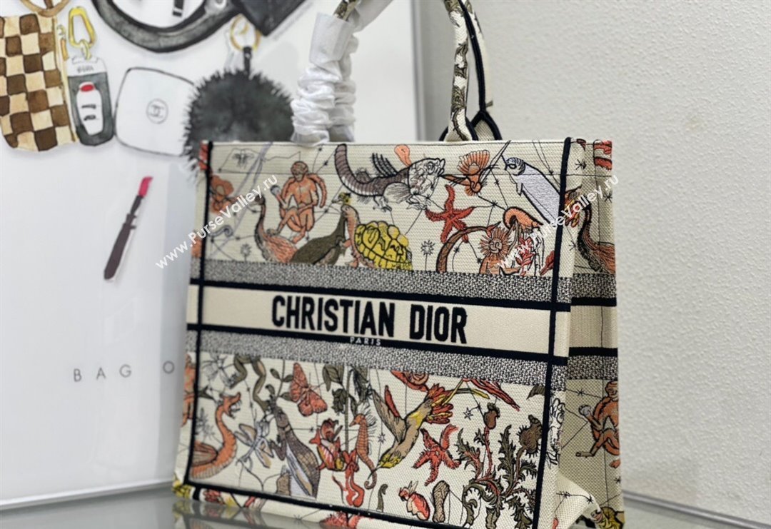 Dior Large Book Tote Bag Bag in White Multicolor Animaux Fantastiques Embroidery 2024 (DMZ-240415082)