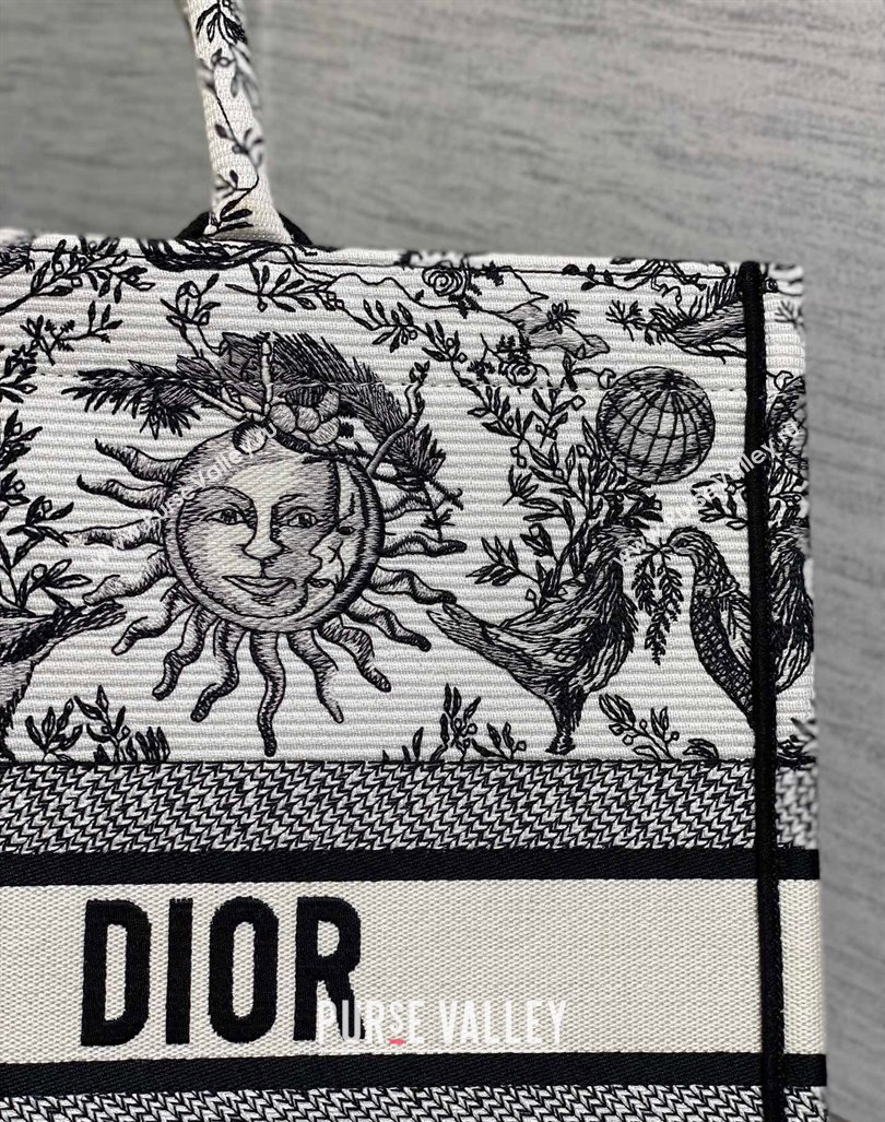 Dior Large Book Tote Bag Bag in Toile de Jouy Soleil Embroidery White/Black 2024 (XXG-240415089)