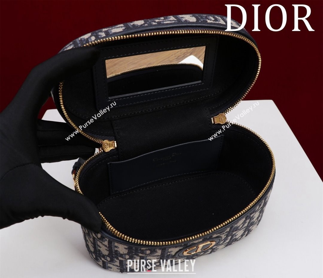 Dior 30 Montaigne Mini Vanity Case in Blue Dior Oblique Jacquard 2024 (XXG-240523003)