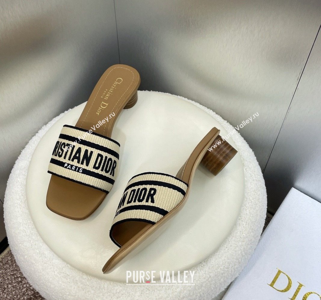 Dior Dway Heeled Slide Sandals 3.5cm in Natural Raffia Straw and Black Embroidered Cotton 2024 (MD-240604012)