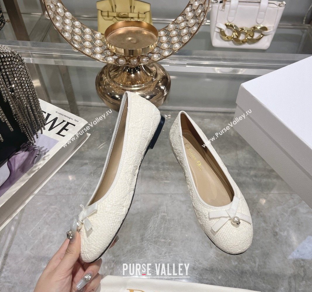 Dior Ballet Flats in Cannage Raffia Straw with Pearl Bow White 2024 0604 (KL-240604078)