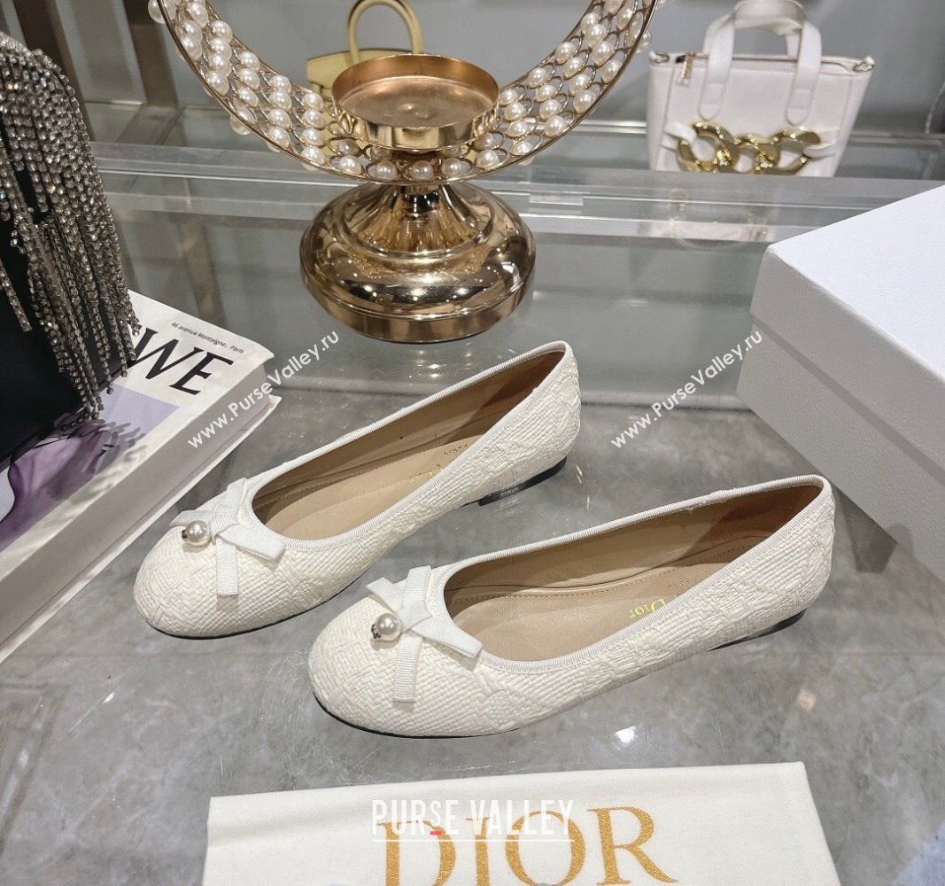 Dior Ballet Flats in Cannage Raffia Straw with Pearl Bow White 2024 0604 (KL-240604078)