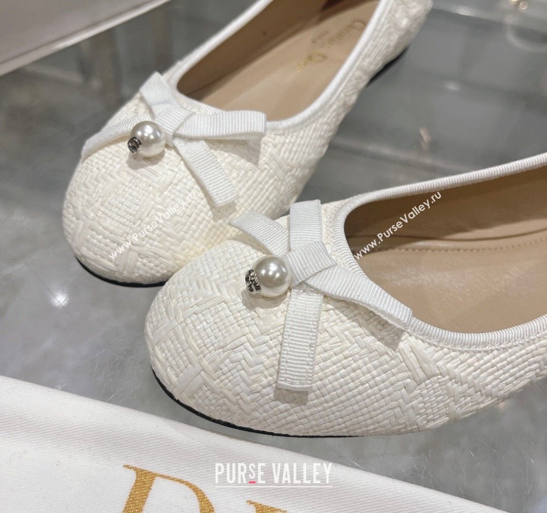 Dior Ballet Flats in Cannage Raffia Straw with Pearl Bow White 2024 0604 (KL-240604078)