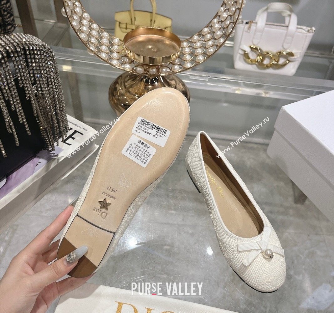 Dior Ballet Flats in Cannage Raffia Straw with Pearl Bow White 2024 0604 (KL-240604078)