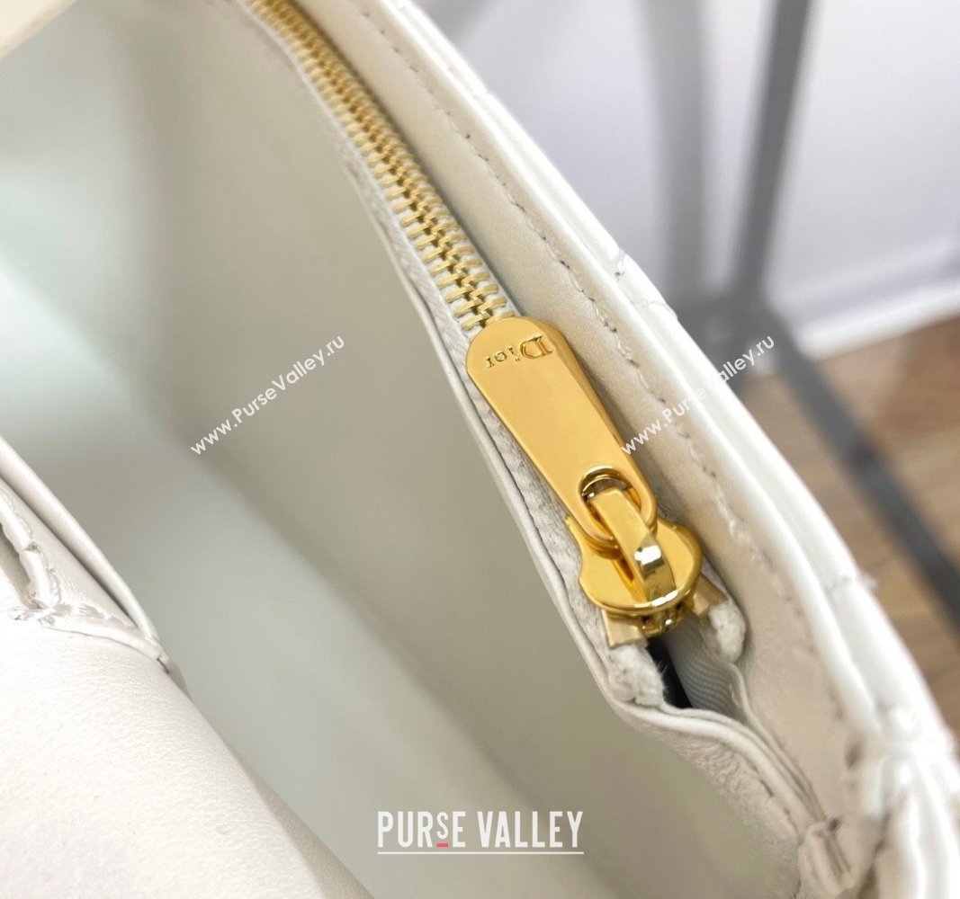 Dior Miss Daisy Mini Bag in Macrocannage Lambskin White 2024 (BF-240624091)