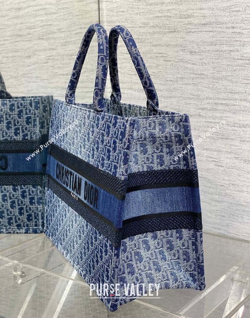 Dior Medium Book Tote Bag Bag in Blue Denim Dior Oblique Jacquard 2024 (XXG-240624078)