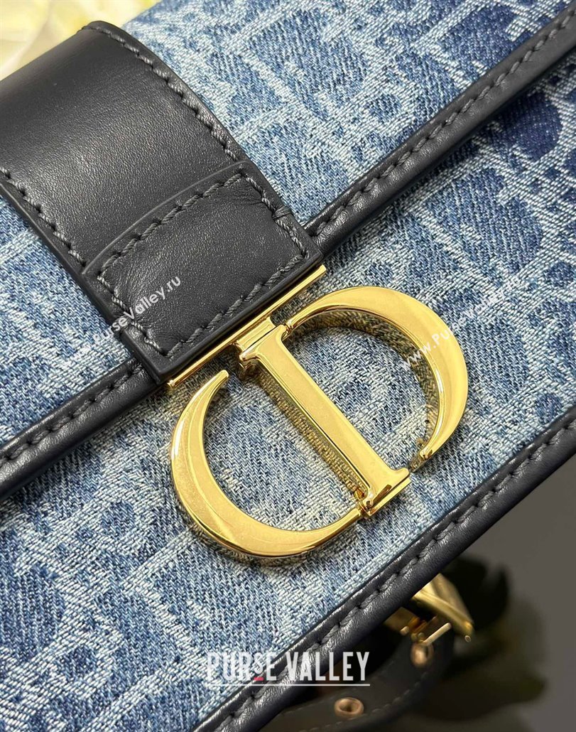 Dior 30 Montaigne East-West Bag with Chain in Blue Denim Dior Oblique Jacquard 2024 (XXG-240624081)