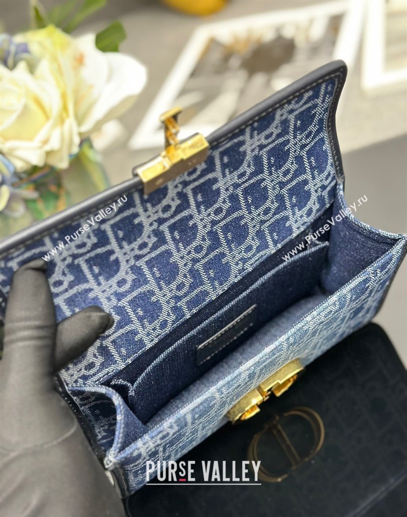 Dior 30 Montaigne East-West Bag with Chain in Blue Denim Dior Oblique Jacquard 2024 (XXG-240624081)