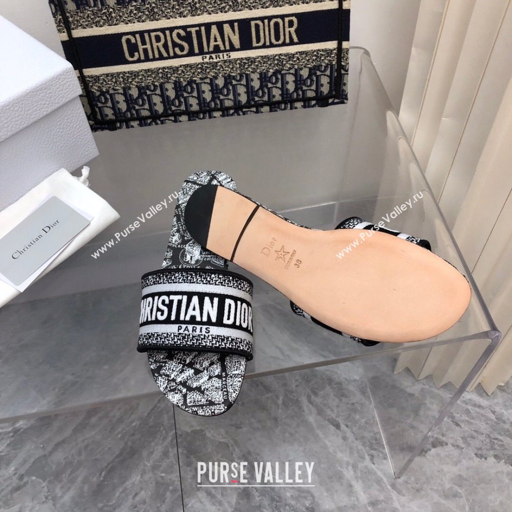 Dior Dway Flat Slides Sandal in White and Black Embroidered Cotton with Plan de Paris Motif 2024 NO.126 (MD-240702021)