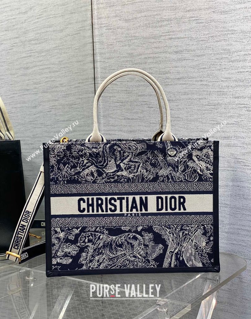 Dior Medium Dior Book Tote bag in Blue Toile de Jouy Reverse Embroidery and Calfskin 2024 0715 (XXG-240715094)