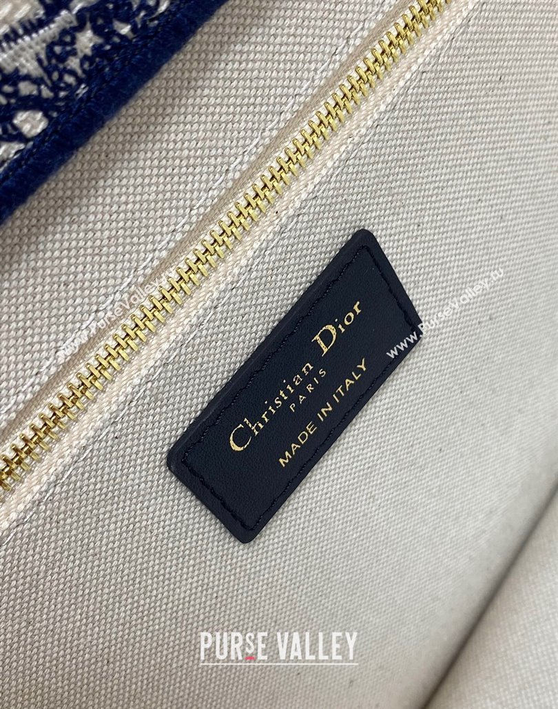 Dior Small Book Tote bag in Toile de Jouy Reverse Embroidery and Calfskin White/Navy Blue 2024 0715 (XXG-240715097)