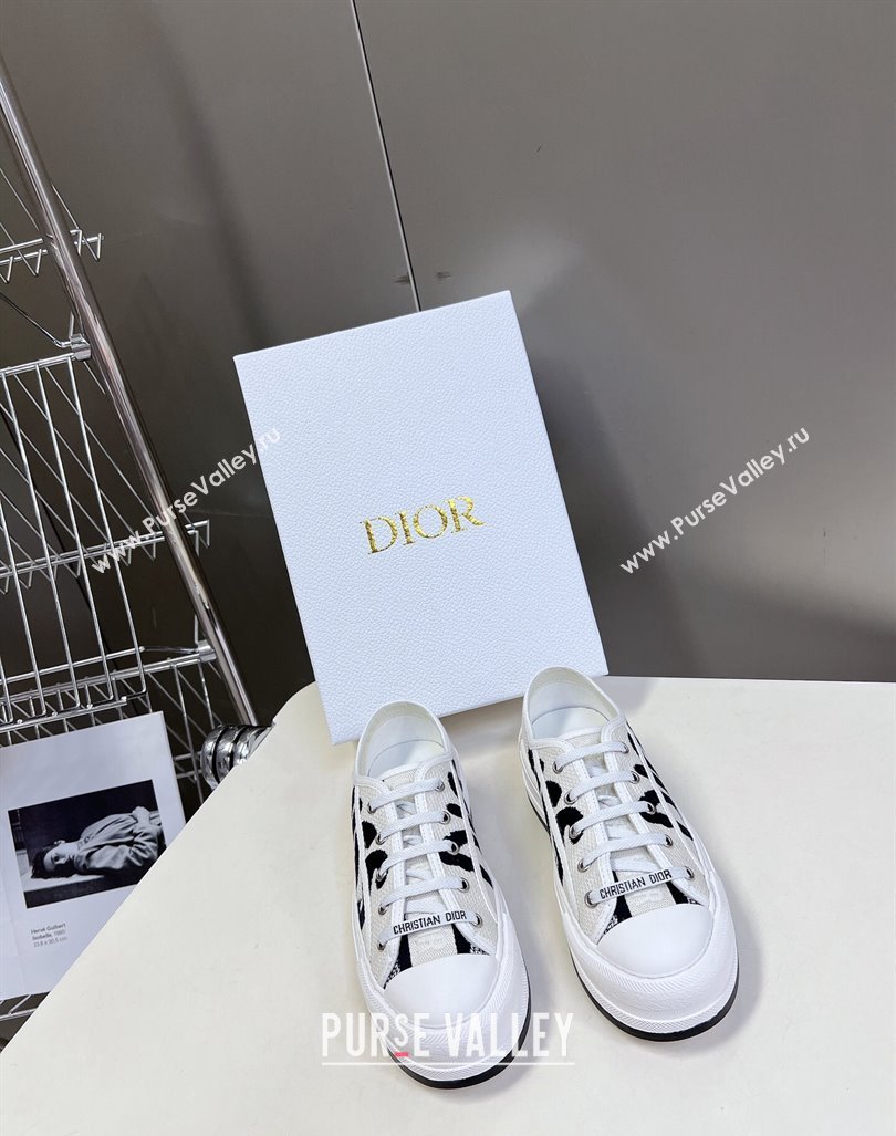 Dior WalknDior Platform Sneakers in White and Deep Blue Embroidered Cotton 2024 (MD-2407230064)