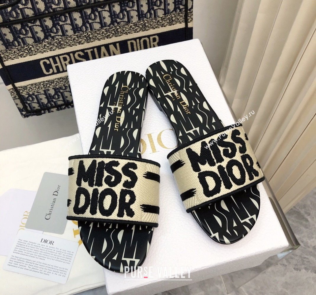 Dior Dway Flat Slides Sandal in Embroidered Cotton and Miss Dior Allover Motif Black/Beige 2024 No.189 (MD-240814010)