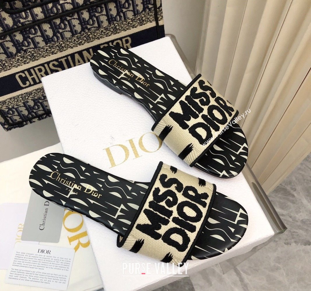 Dior Dway Flat Slides Sandal in Embroidered Cotton and Miss Dior Allover Motif Black/Beige 2024 No.189 (MD-240814010)