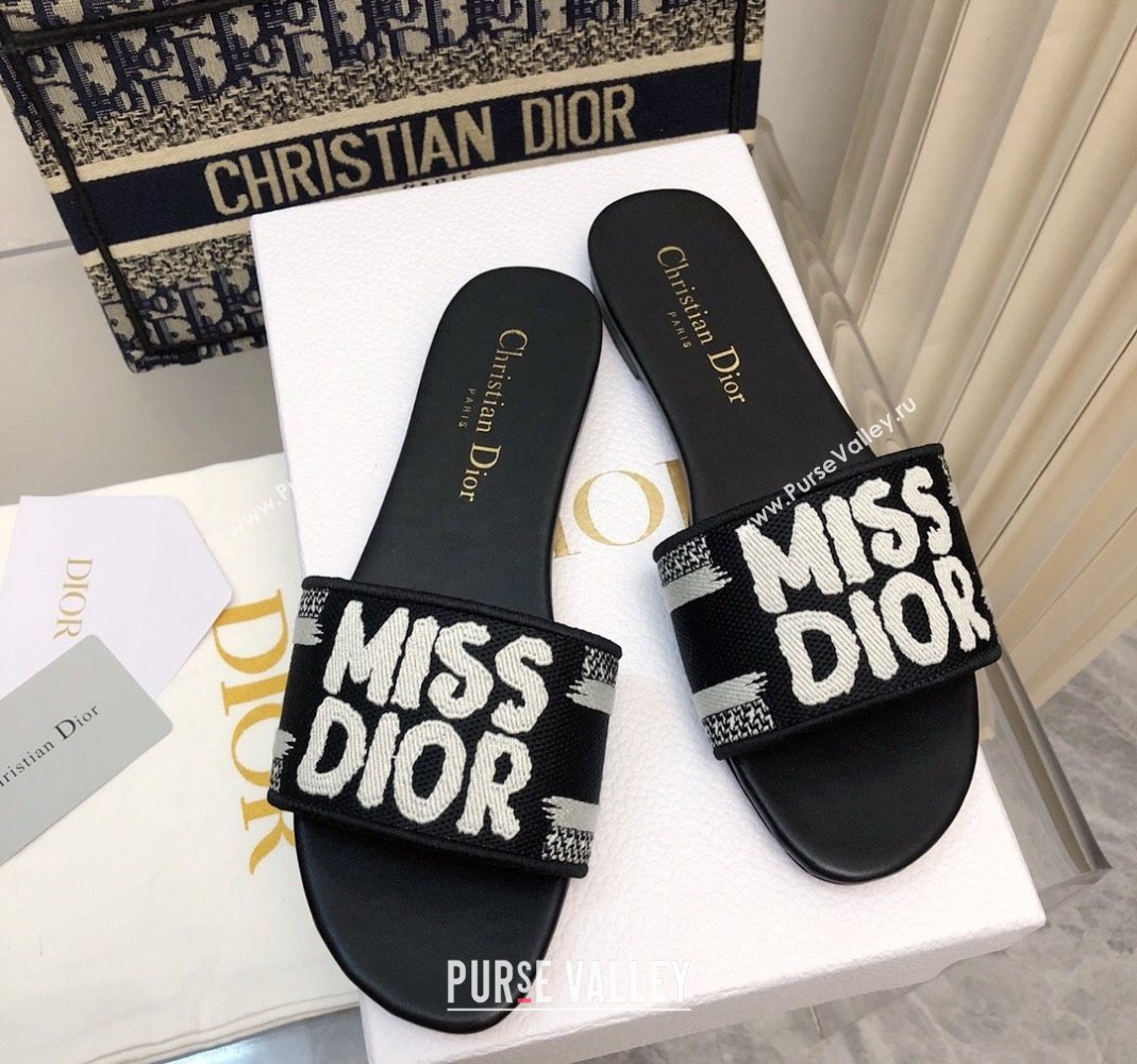 Dior Dway Flat Slides Sandal in Embroidered Cotton and Miss Dior Motif Black 2024 No.185 (MD-240814019)