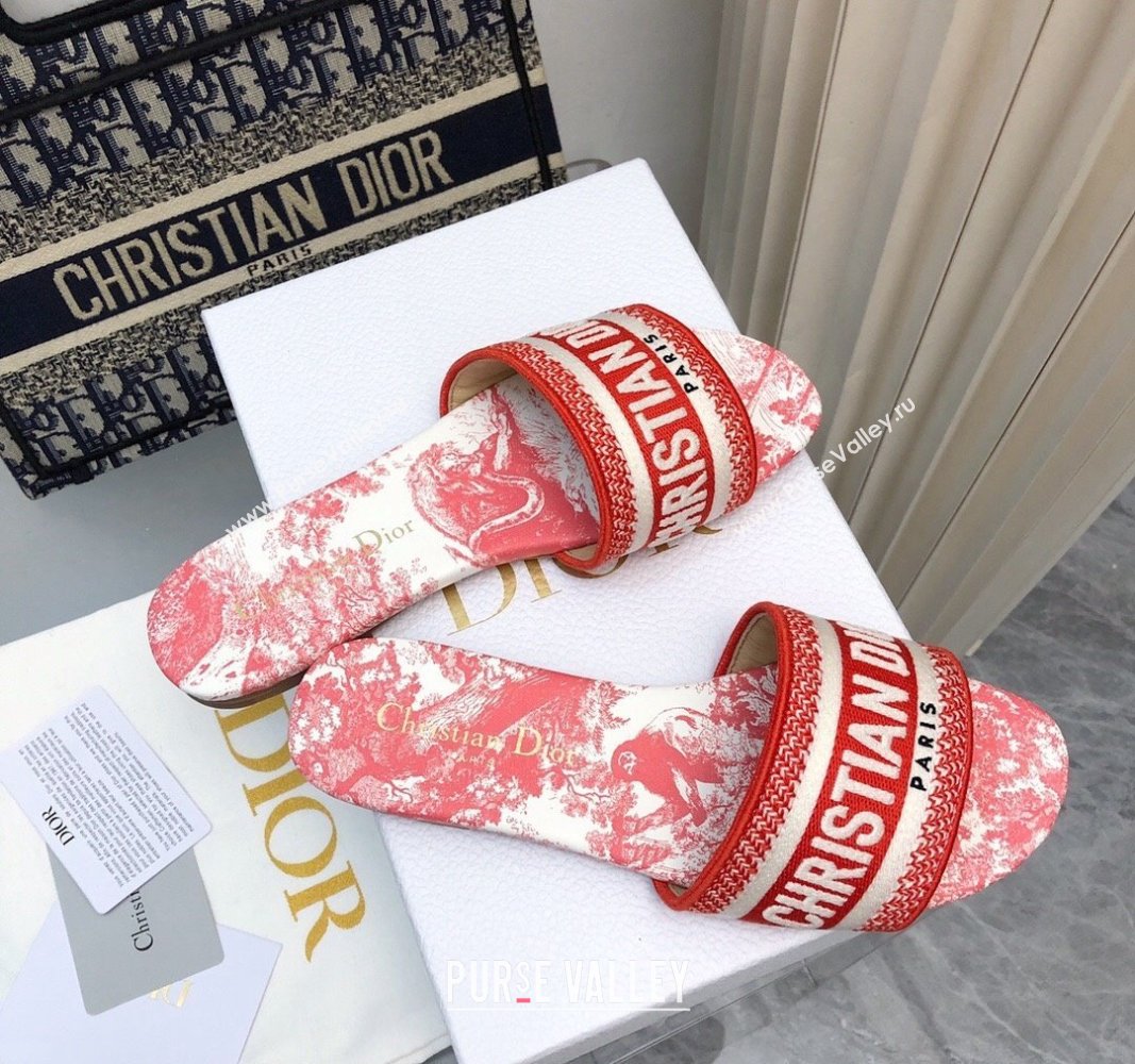 Dior Dway Flat Slides Sandal in Embroidered Cotton and Toile de Jouy Sauvage Motif Red 2024 No.182 (MD-240814023)