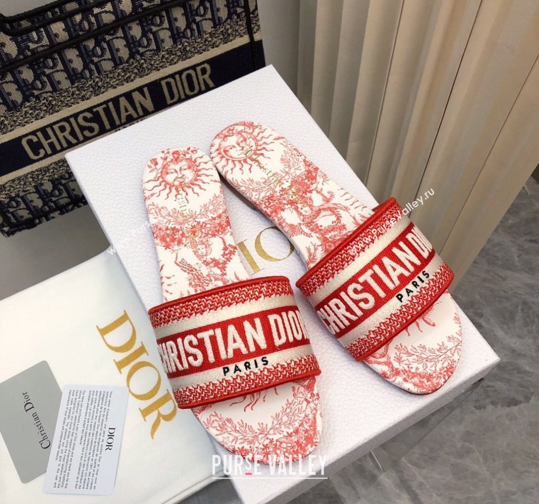 Dior Dway Flat Slide Sandals in Embroidered Cotton and Red Toile de Jouy Soleil Motif 2024 NO.81 (MD-240814027)