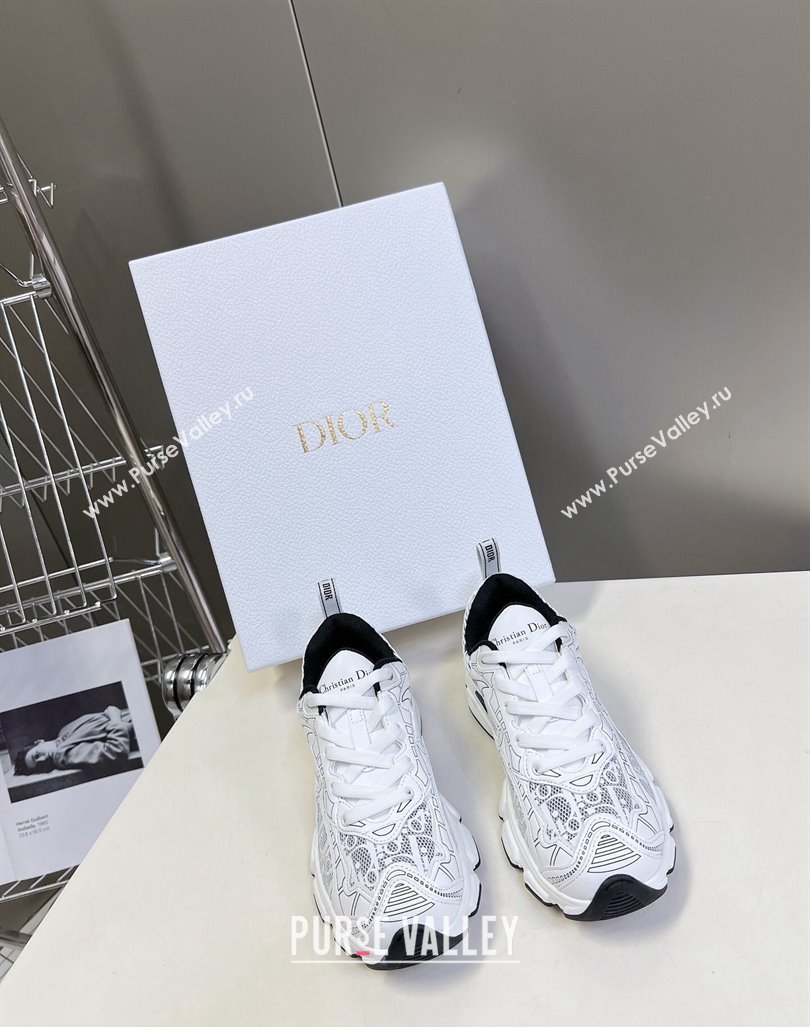 Dior Vibe Sneakers in Mesh Printed with Oblique Motif and Leather-Effect Panels White/Black 2024 (MD-240905050)