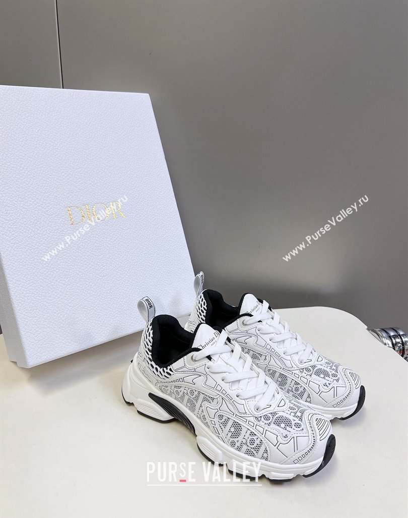 Dior Vibe Sneakers in Mesh Printed with Oblique Motif and Leather-Effect Panels White/Black 2024 (MD-240905050)