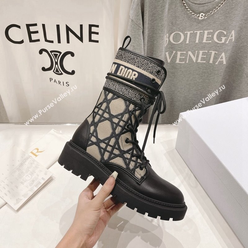 Dior D-Major Ankle Boots in Black Calfskin with Beige Embroidered Cannage Cotton 2024 (MD-240905009)