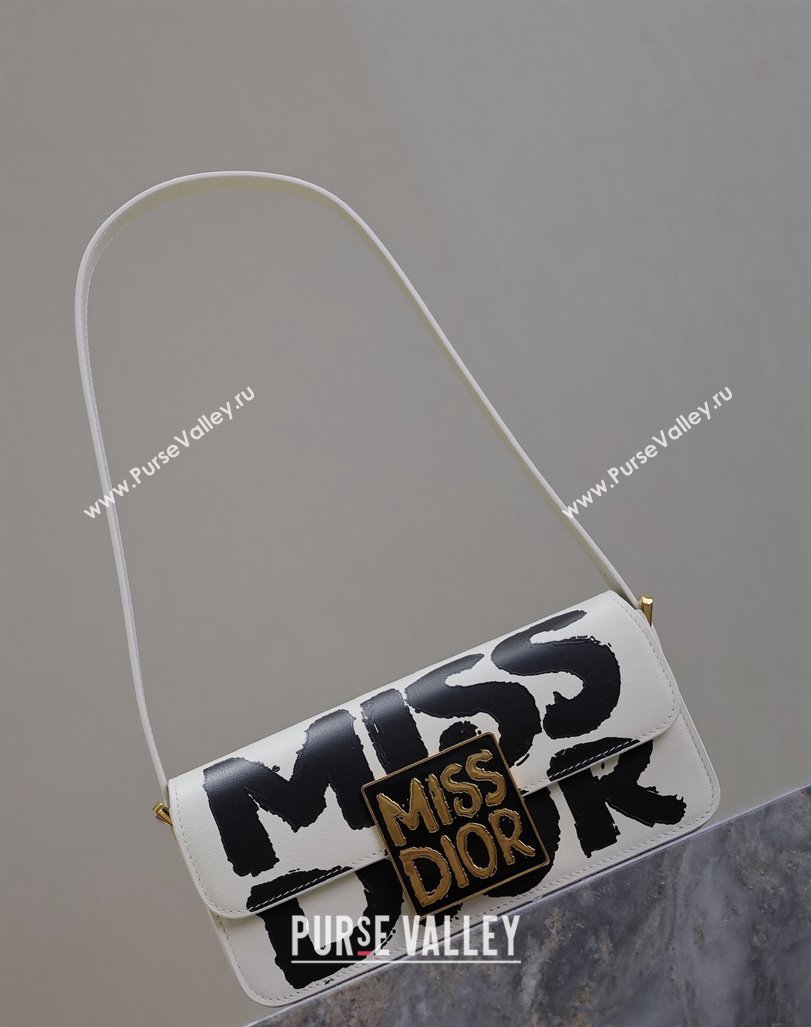 Dior Miss Dior Flap Bag in Miss Dior Graffiti Printed Calfskin White/Black2 2024 DR2610 (XXG-240923091)