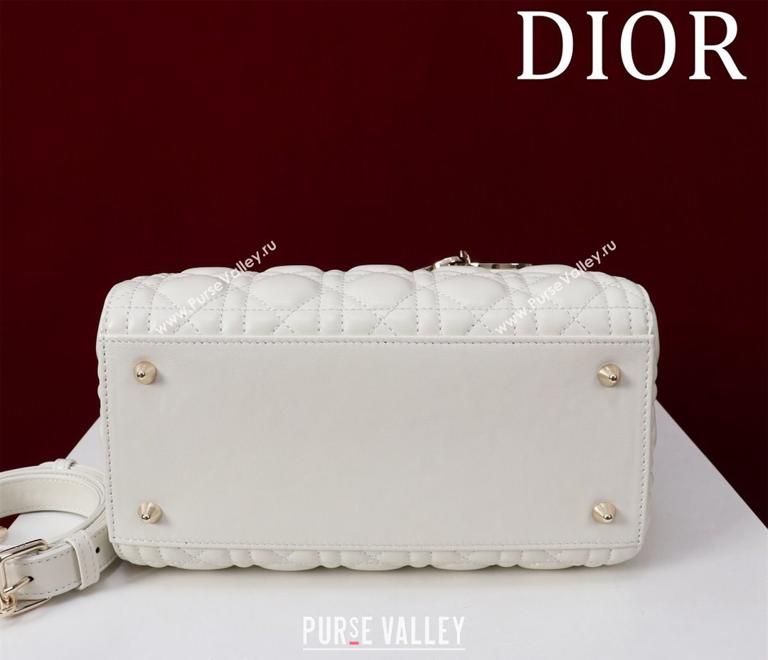 Dior Medium Lady Bag in Two-Tone Cannage Lambskin White/Black 2024 M0565 (XXG-240923081)