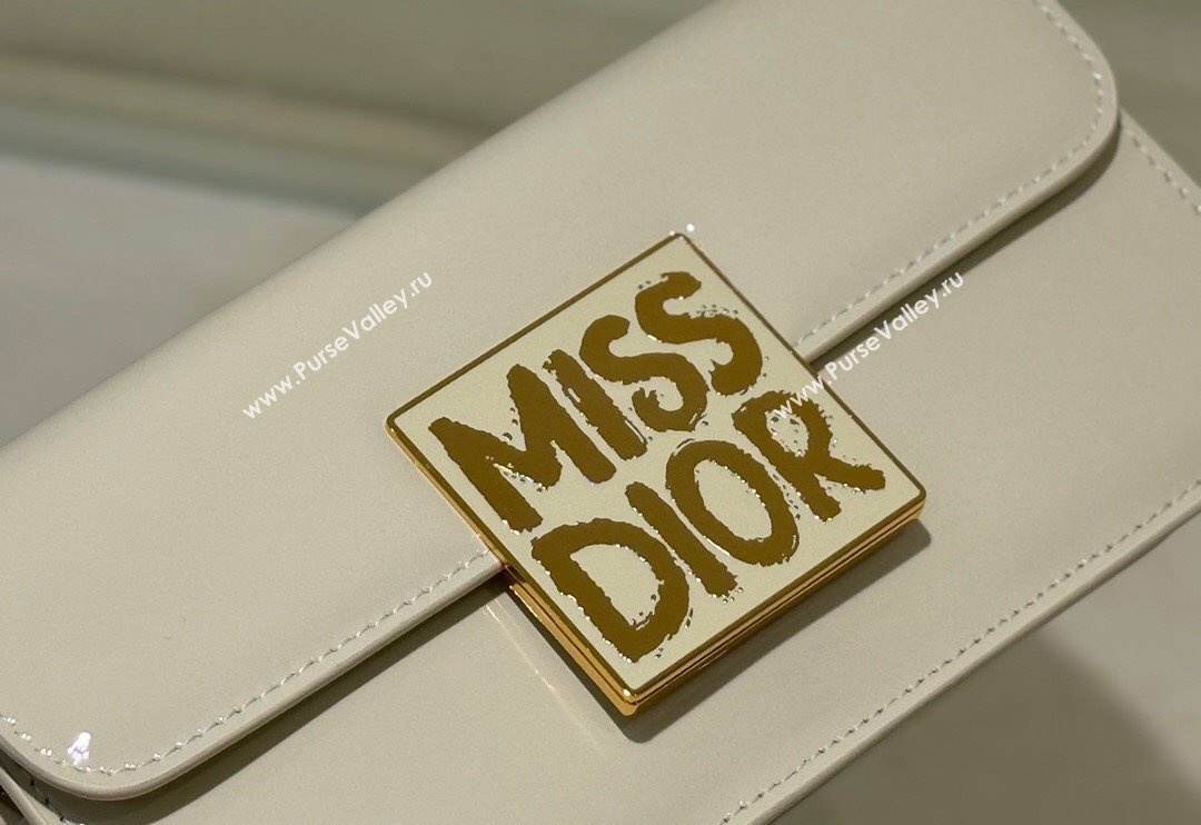 Dior Miss Dior Flap Bag in Patent Calfskin White 2024 DR2610 (XXG-240923094)