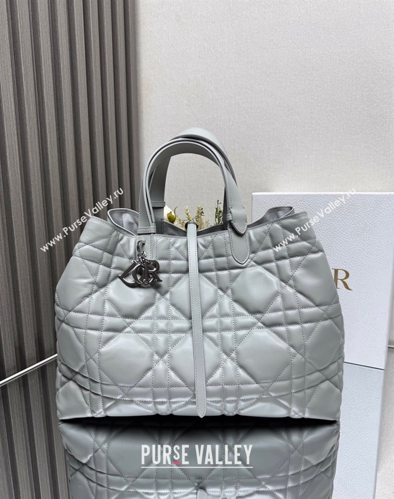 Dior Large Toujours Tote bag in Macrocannage Calfskin Cloud Grey 2024 (XXG-241101109)