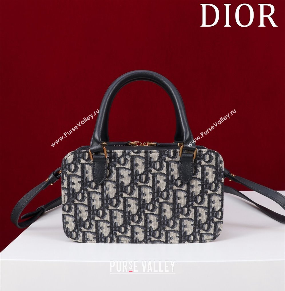 Dior 30 Montaigne Doctor Top Handle Bag in Blue Oblique Canvas 2024 3302 (XXG-241101081)