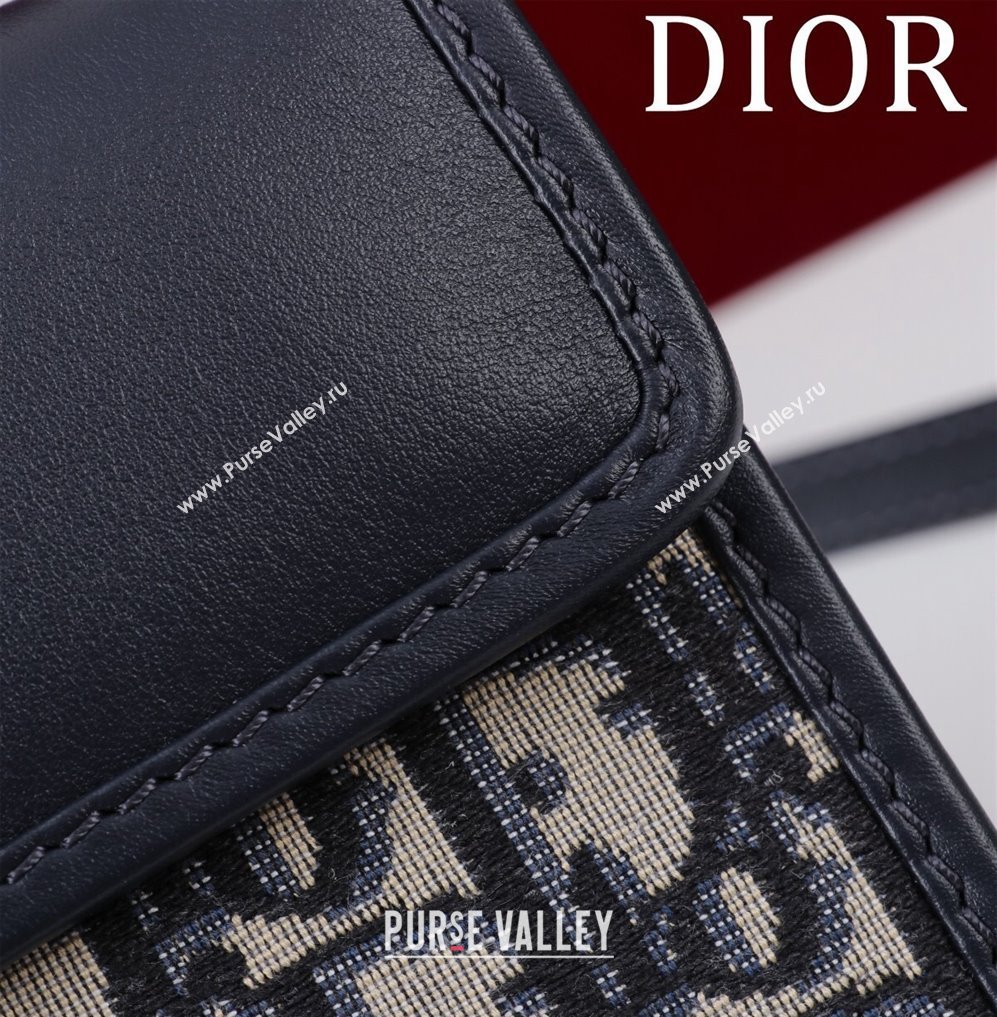 Dior 30 Montaigne East-West Bag with Chain in Blue Dior Oblique Jacquard and Smooth Calfskin Black/Silver 2024 (XXG-241101084)