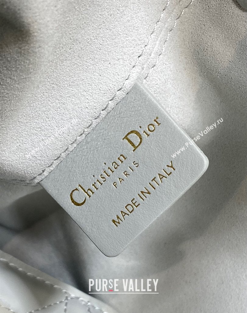 Dior Medium Toujours Tote bag in Macrocannage Calfskin Cloud Grey 2024 (XXG-241101099)