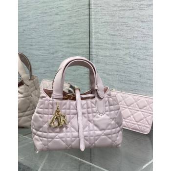 Dior Small Toujours Tote bag in Macrocannage Calfskin Sweet Pink 2024 (XXG-241101106)