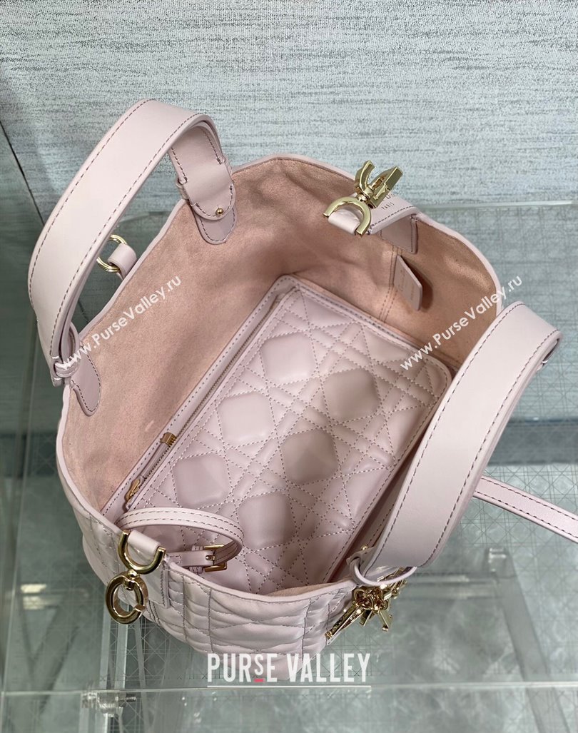 Dior Small Toujours Tote bag in Macrocannage Calfskin Sweet Pink 2024 (XXG-241101106)