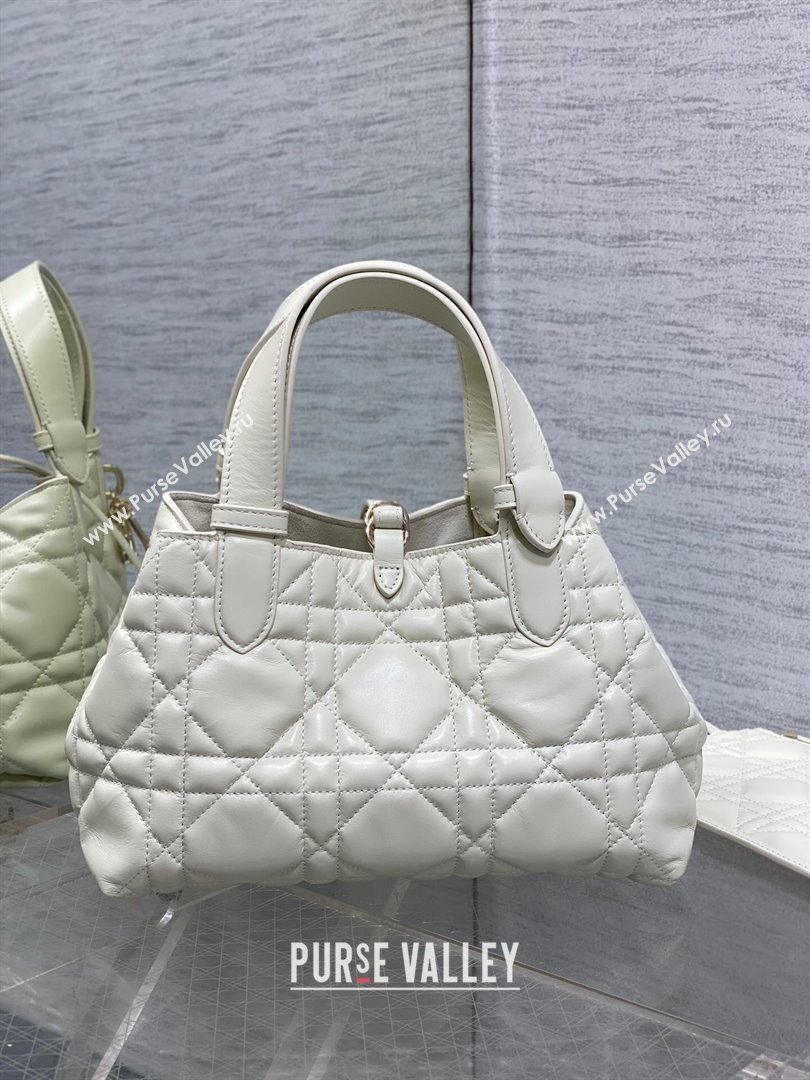 Dior Small Toujours Tote bag in Macrocannage Calfskin White 2024 (XXG-241101107)