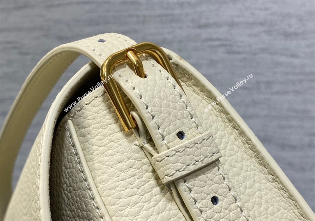 Dior Medium Bobby Bag in Grained Calfskin White 2024 M9042 (XXG-241212022)