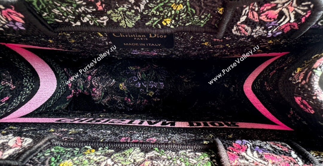 Dior Small Dior Book Tote bag in Black Embroidery with Multicolor Dior Around the World Motif 2024 (XXG-241212057)