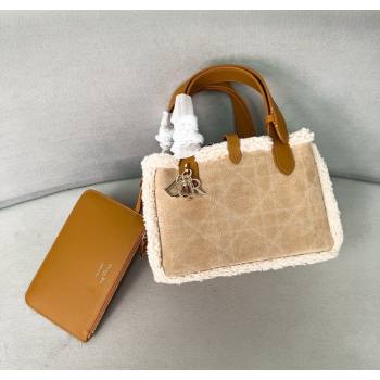 Dior Small Dior Toujours Tote Bag in Beige Suede and White Shearling 2024 1212 (BF-241212066)