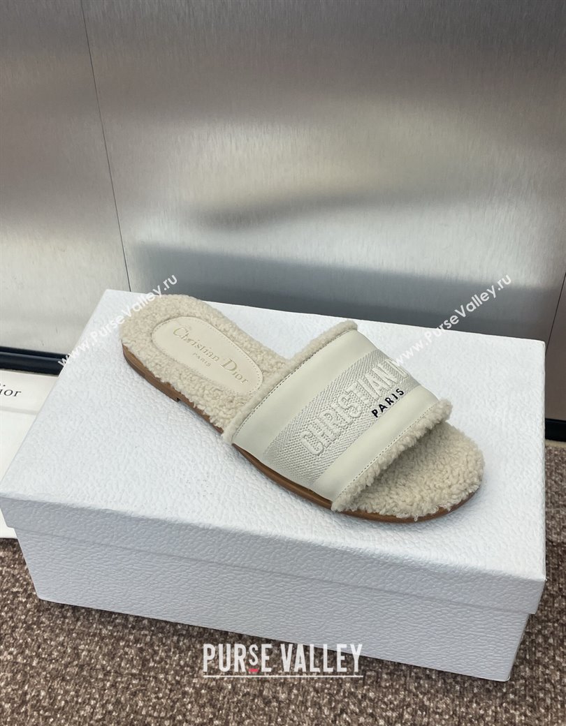 Dior Dway Flat Slides Sandal in Calfskin and Embroidered Cotton with Shearling Lining White 2024 (JC-241231076)