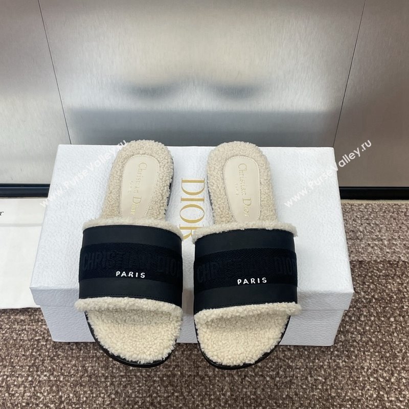 Dior Dway Flat Slides Sandal in Calfskin and Embroidered Cotton with Shearling Lining Black 2024 (JC-241231077)