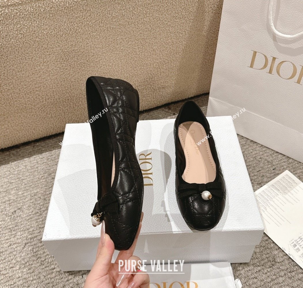 Dior Ballet Flat in Quilted Cannage Calfskin with Pearl Bow Black 2024 1231 (MD-241231092)