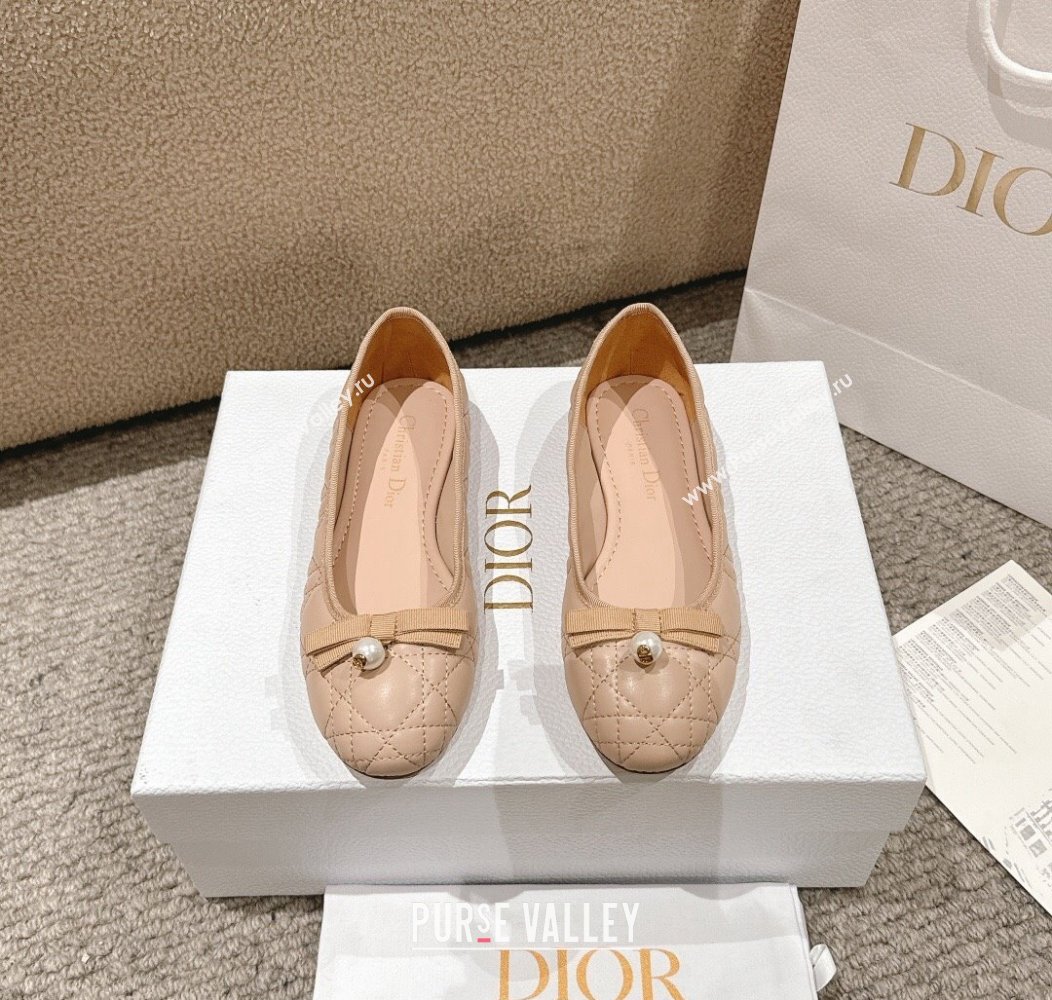 Dior Ballet Flat in Quilted Cannage Calfskin with Pearl Bow Beige 2024 1231 (MD-241231093)